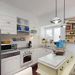 Sea Breeze - Front Sea Apartment *