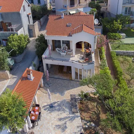 Sea Breeze - Front Sea Apartment *