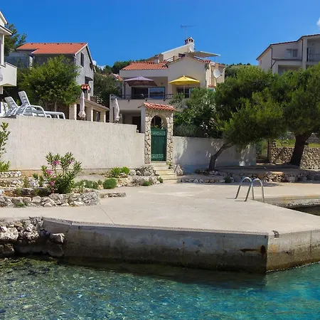 Sea Breeze - Front Sea Apartment
