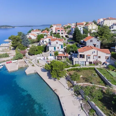 Sea Breeze - Front Sea Apartment